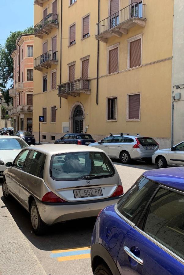 Residenza Ermanni Apartment Verona Centro Экстерьер фото